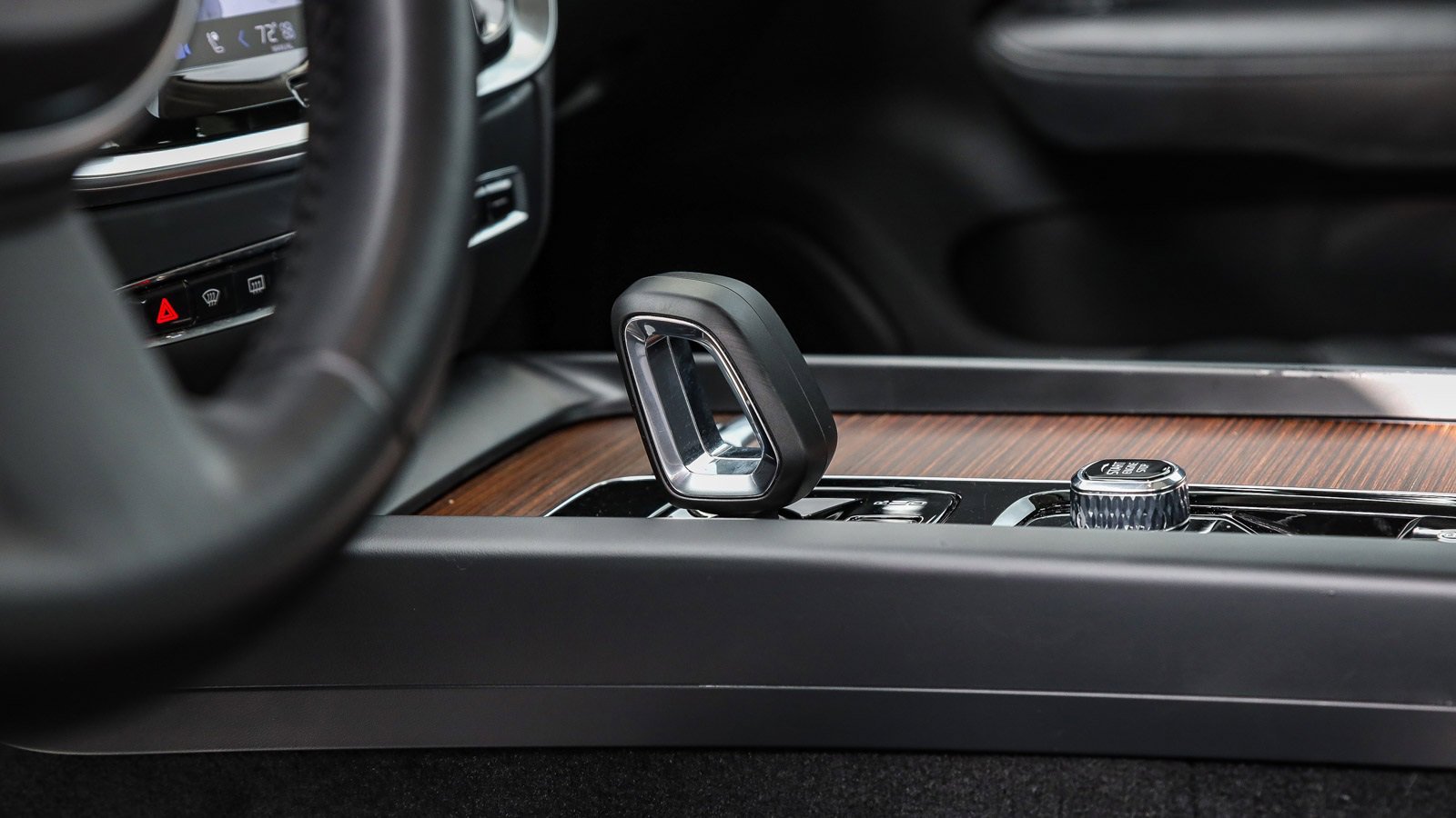 Used 2024 Volvo S60 B5 Plus image 23