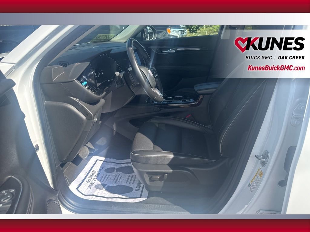 Used 2023 Buick Envision Essence image 21