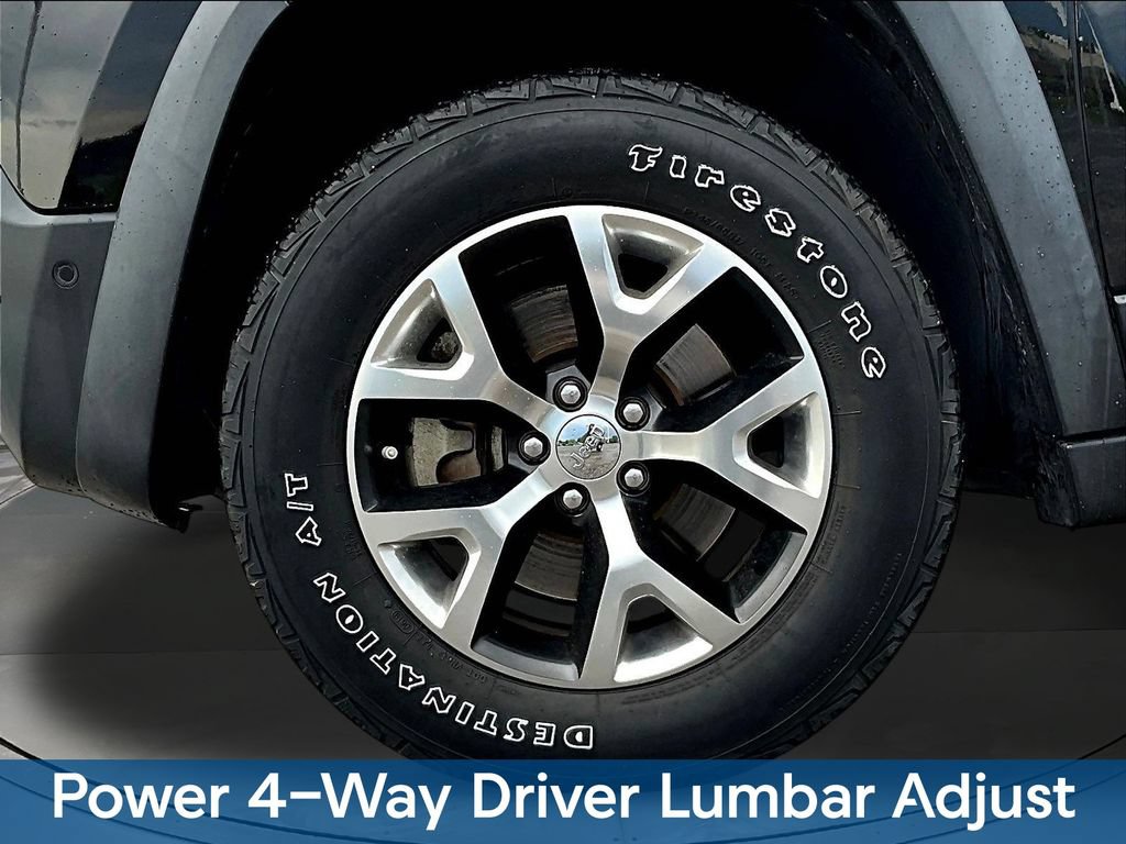 Used 2014 Jeep Cherokee Trailhawk w/ Technology Group AWD/4WD image 37
