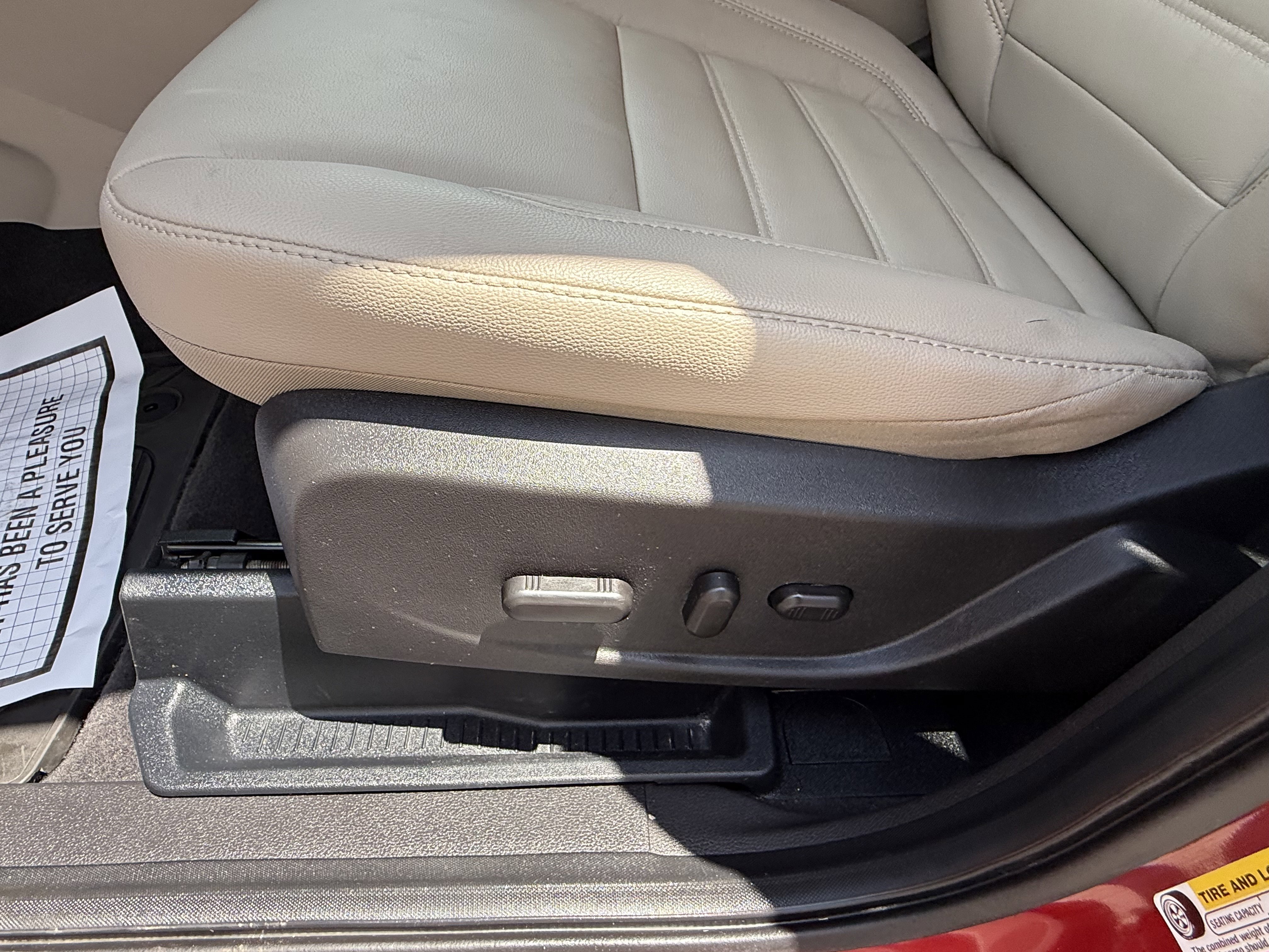 Used 2017 Ford Escape Titanium AWD/4WD image 8