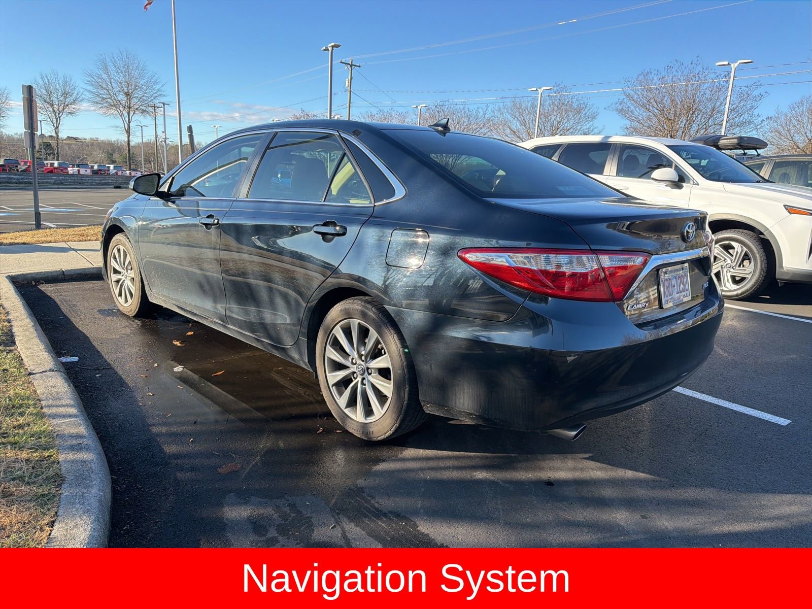 Used 2017 Toyota Camry XLE image 12