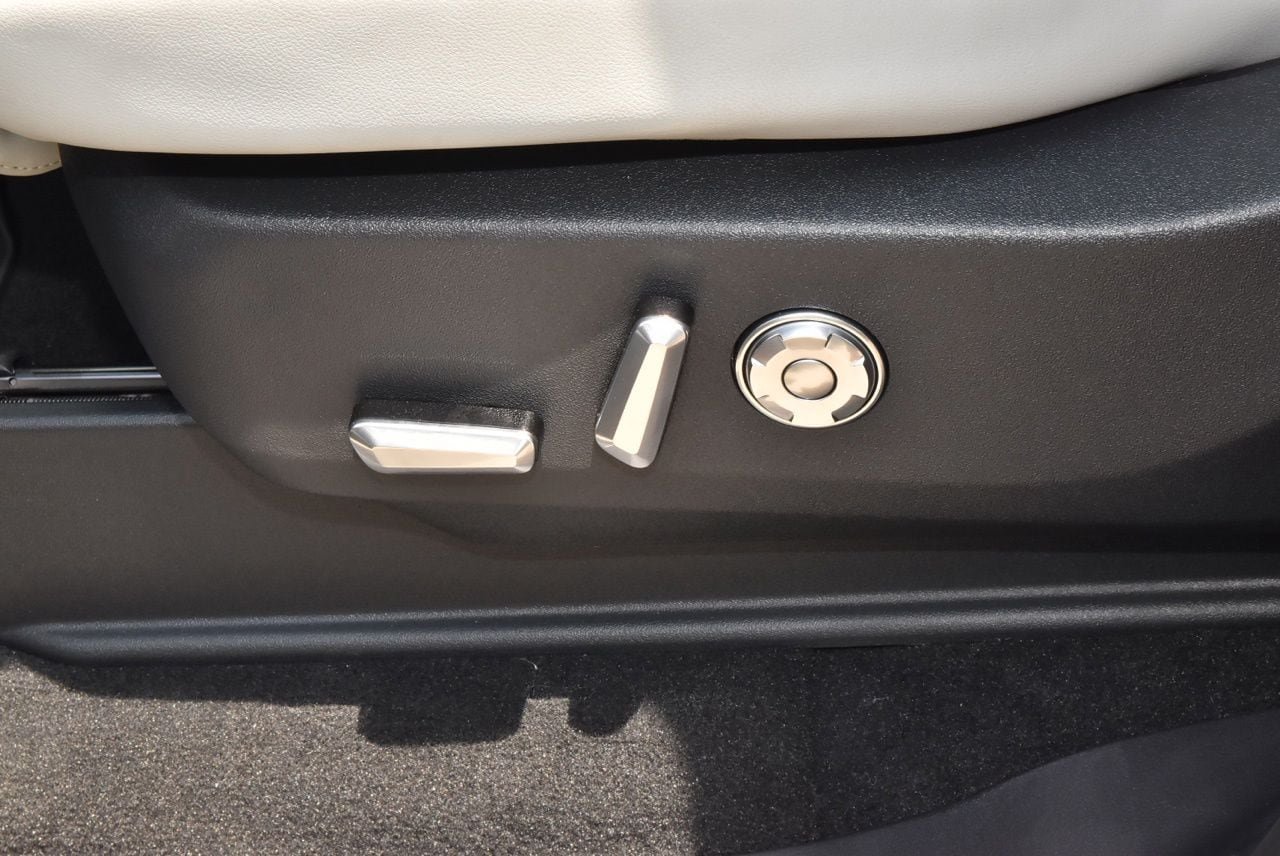 New 2026 Lincoln Navigator Black Label AWD/4WD image 40