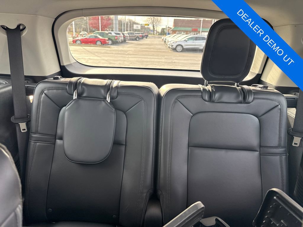 Used 2025 Lincoln Aviator Reserve w/ Jet Appearance Package image 15