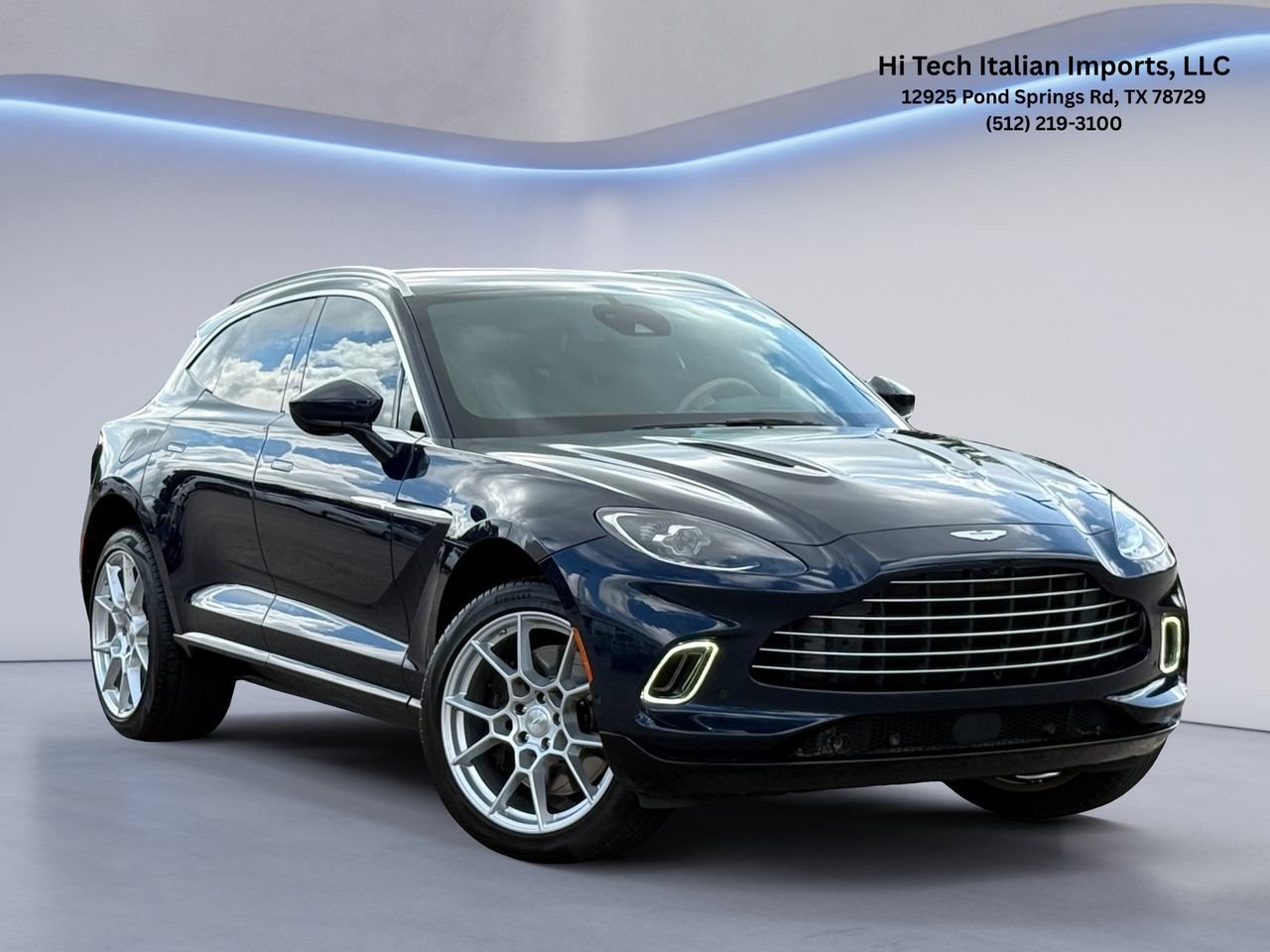 Used 2021 Aston Martin DBX AWD/4WD image 1