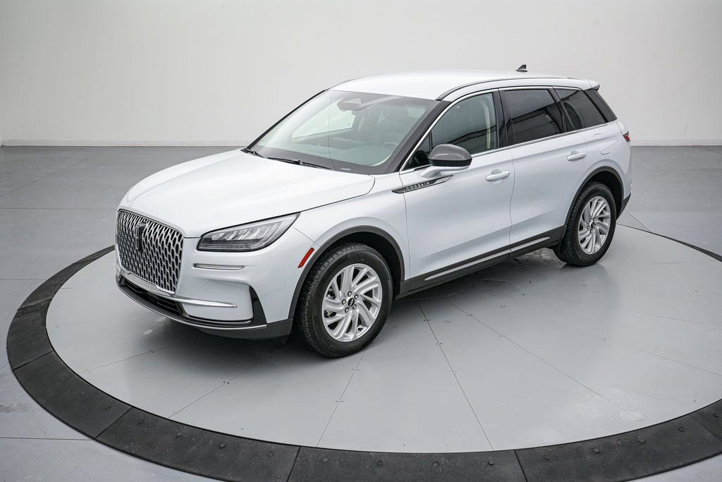 Used 2025 Lincoln Corsair AWD image 9