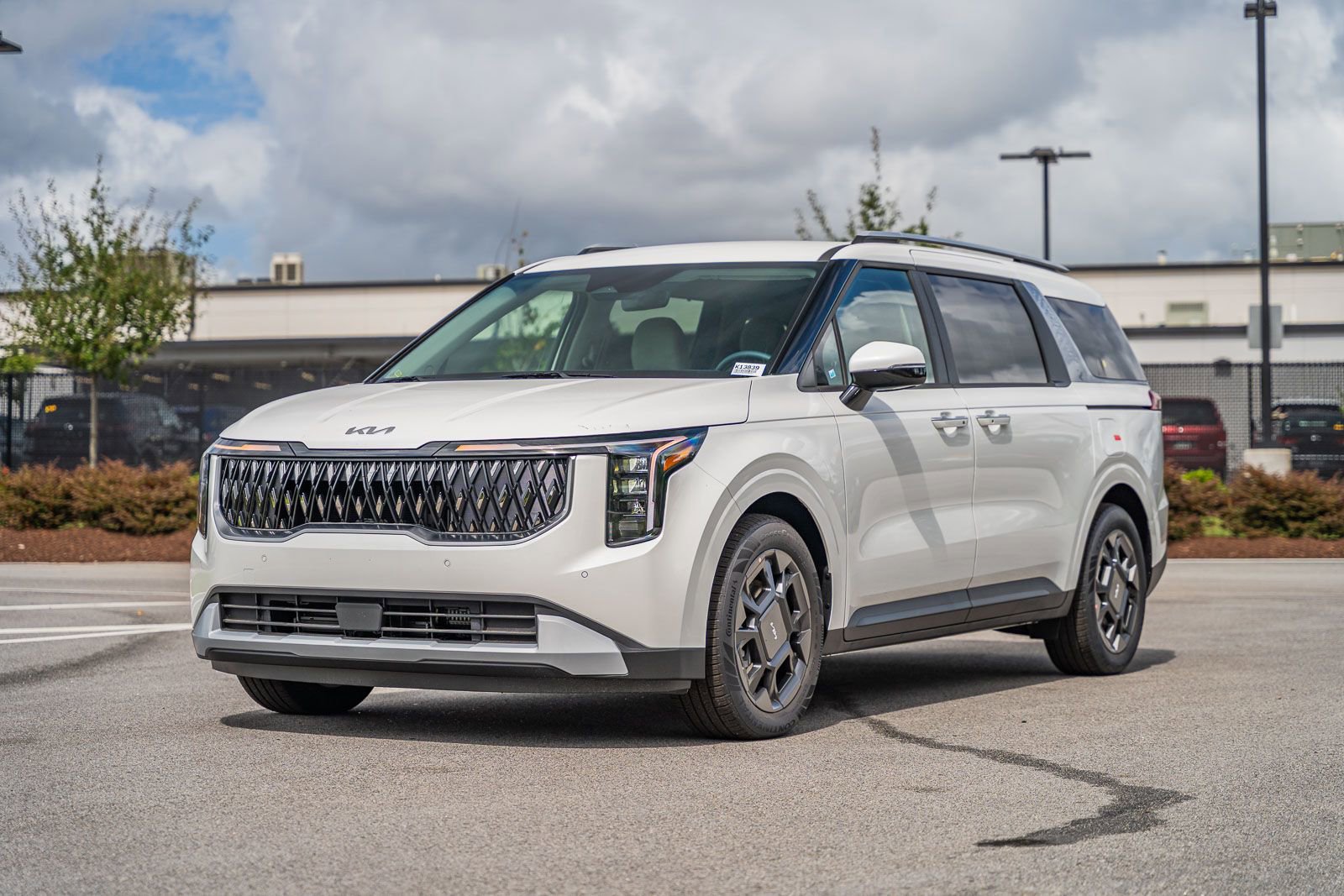 New 2026 Kia Carnival EX image 2