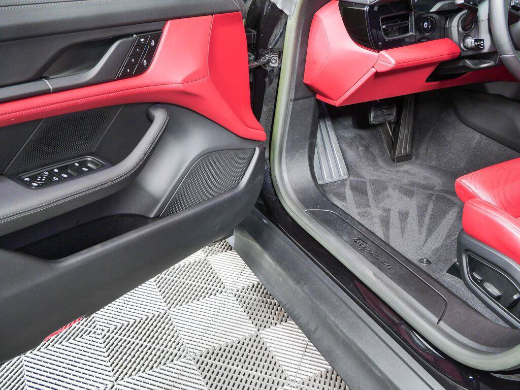 Certified 2023 Porsche Taycan RWD image 7