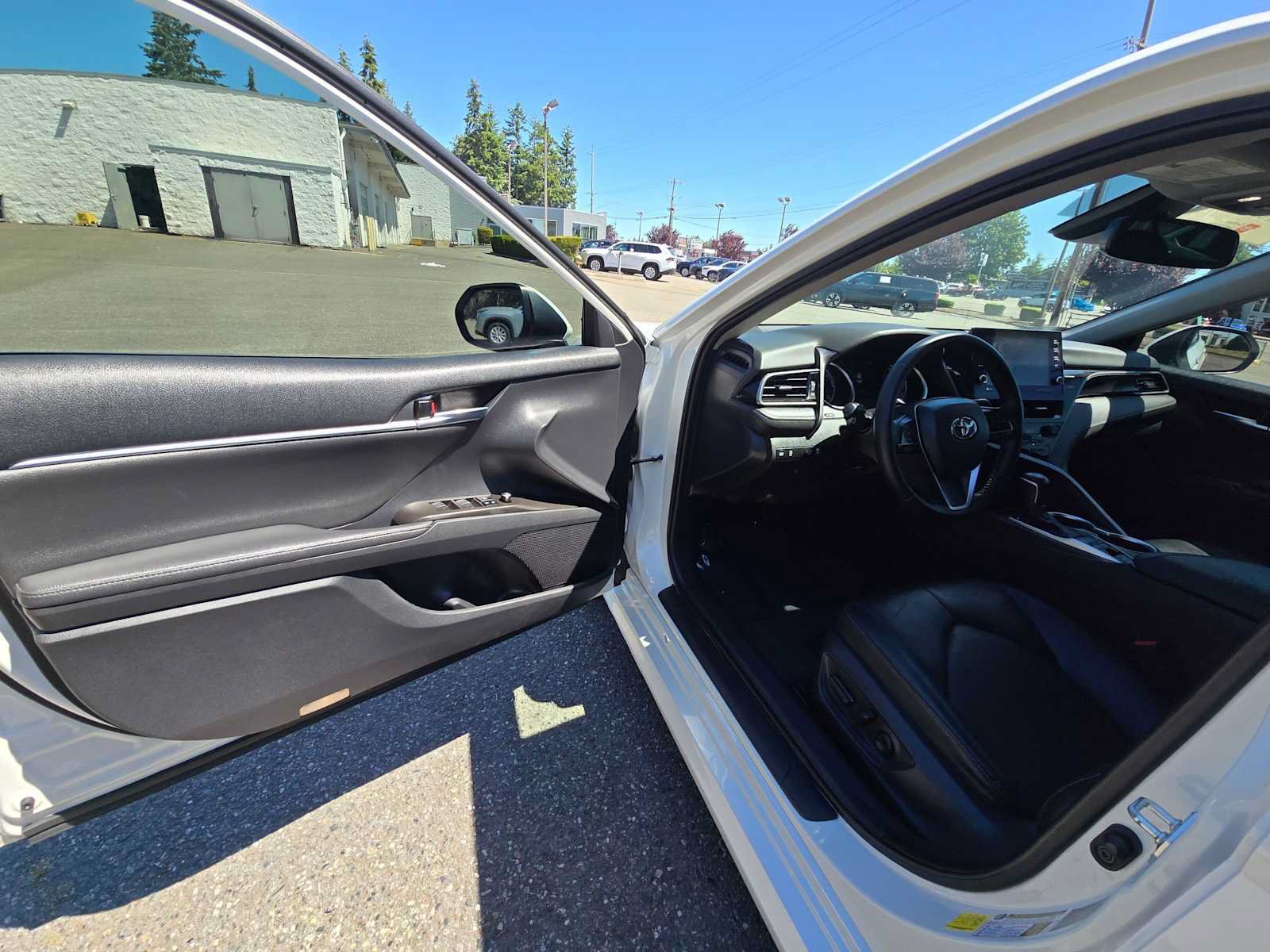 Certified 2021 Toyota Camry XLE FWD image 20