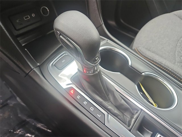 Used 2022 Chevrolet Equinox LT w/ Driver Convenience Package image 16