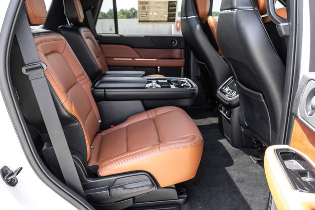 Used 2020 Lincoln Navigator Reserve AWD/4WD image 26