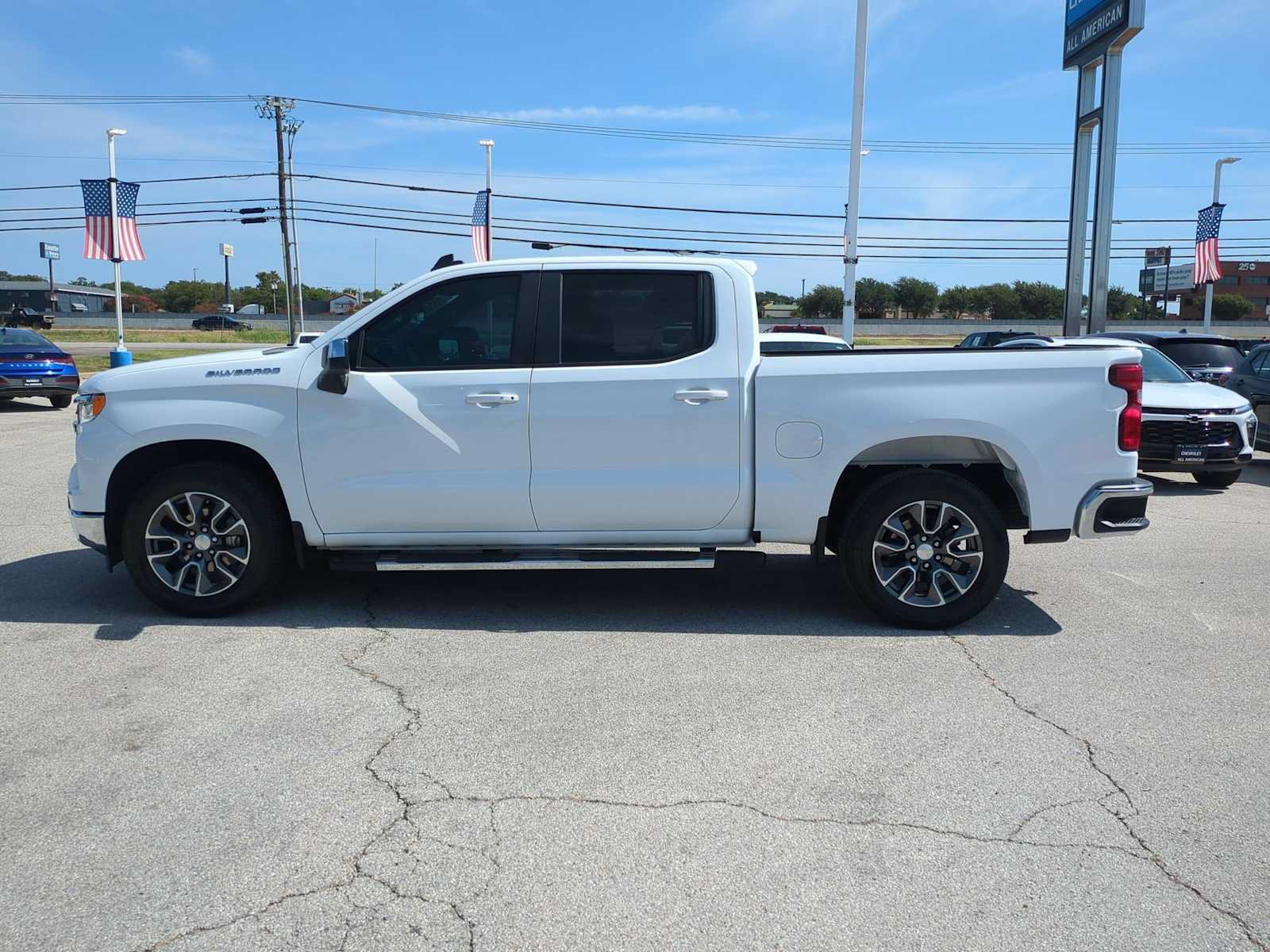 Used 2023 Chevrolet Silverado 1500 LT RWD image 5