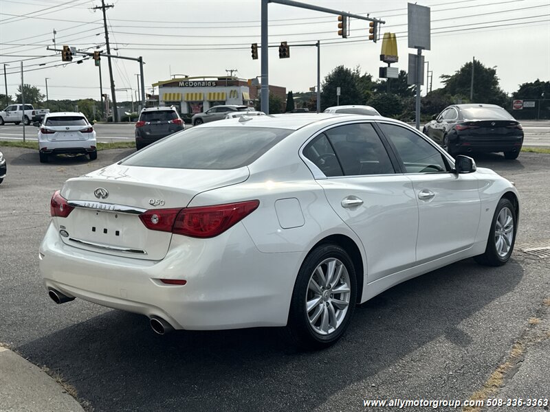 Used 2015 INFINITI Q50 Premium w/ All Weather Package AWD/4WD image 5