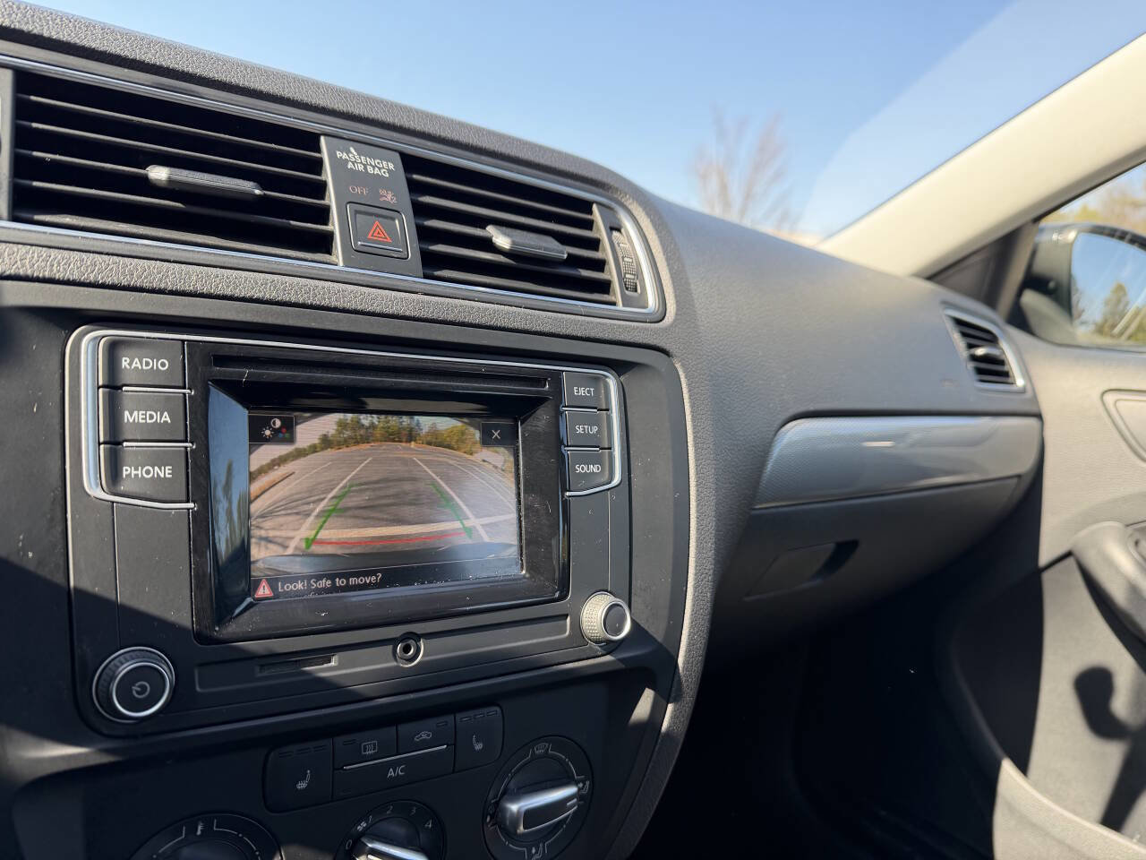 Used 2017 Volkswagen Jetta S image 22