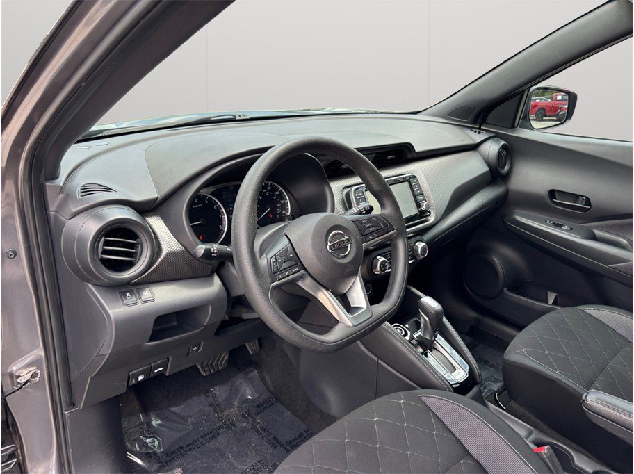 Used 2019 Nissan Kicks S FWD image 6