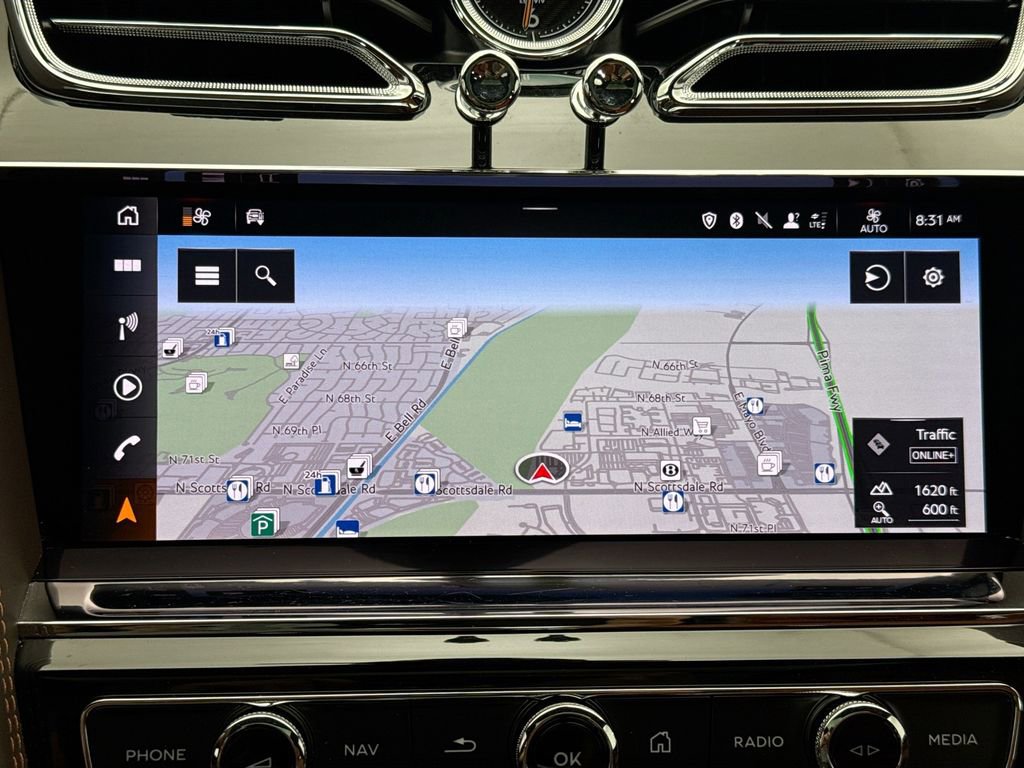 Used 2022 Bentley Bentayga image 14