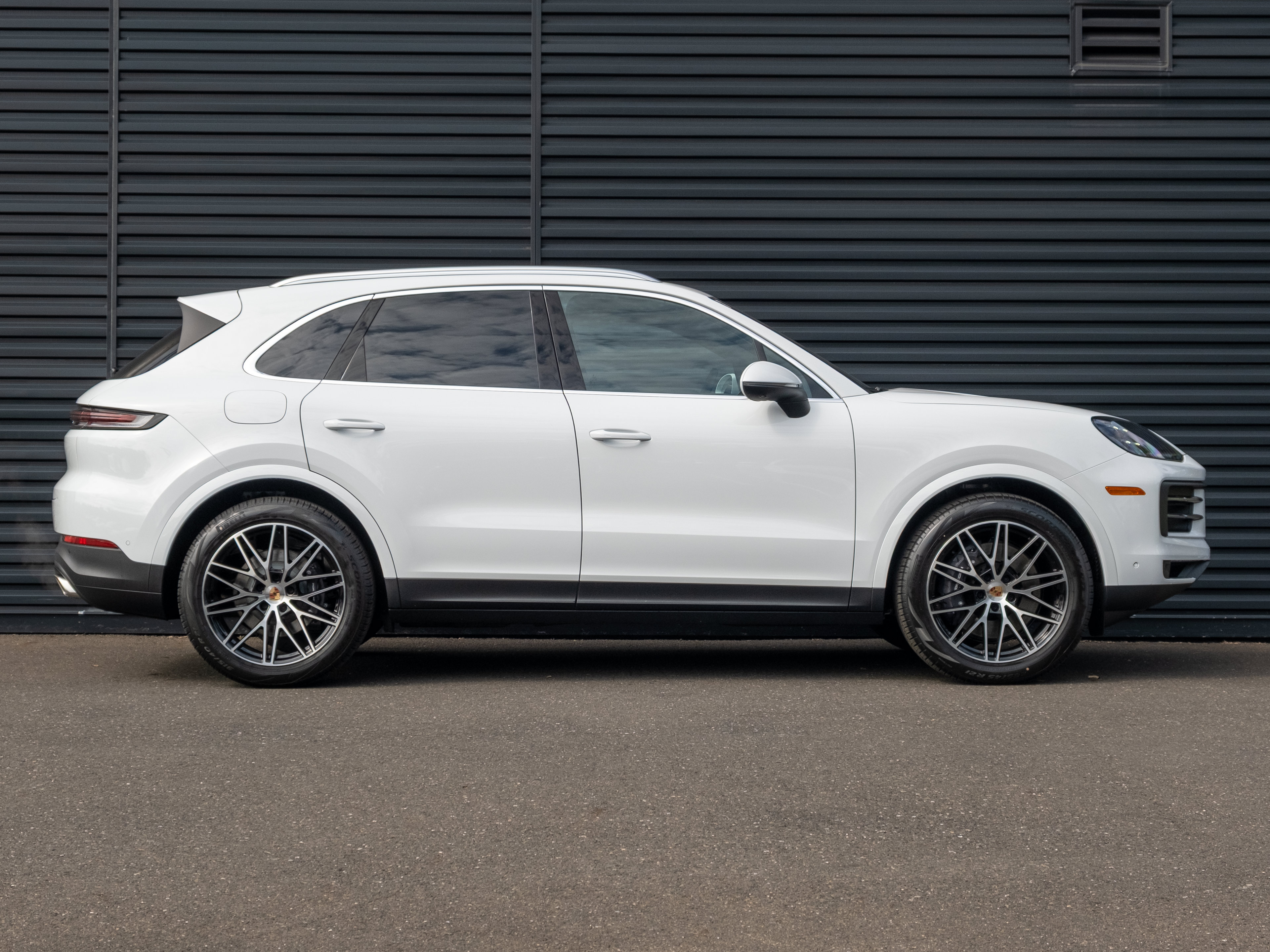 New 2026 Porsche Cayenne AWD/4WD image 9