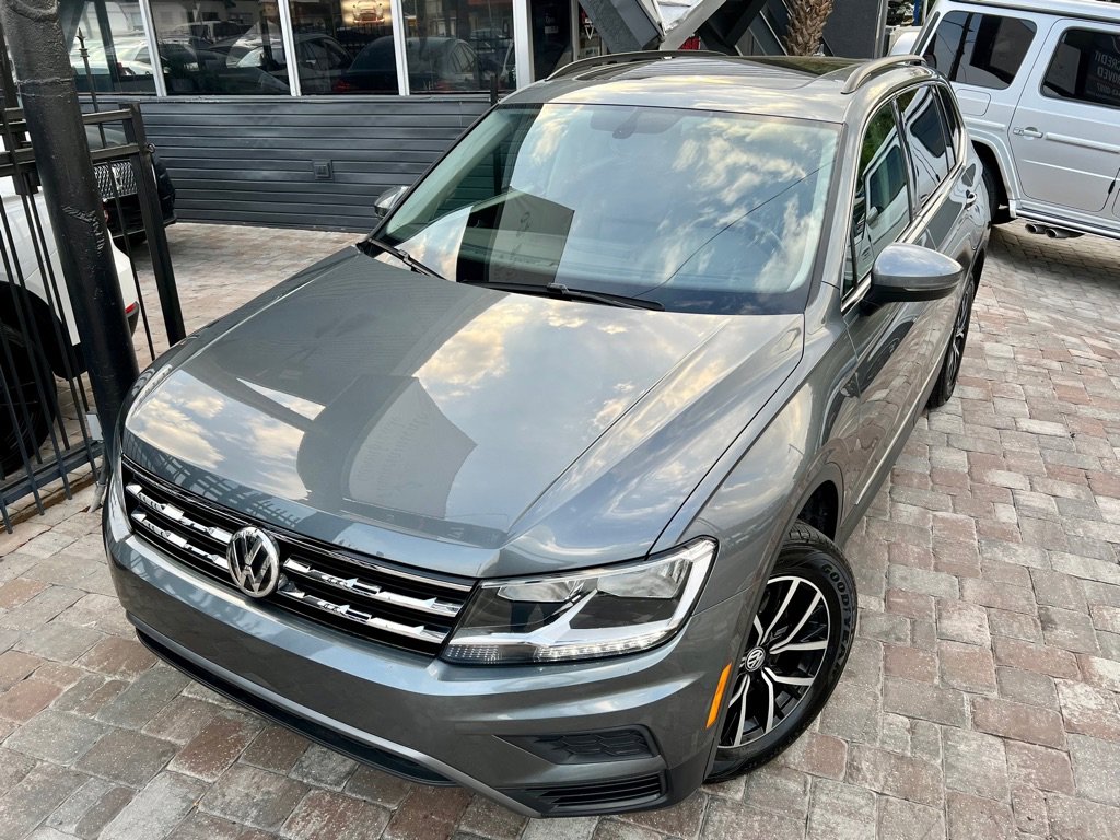 Used 2021 Volkswagen Tiguan SE w/ Panoramic Sunroof Package FWD image 28