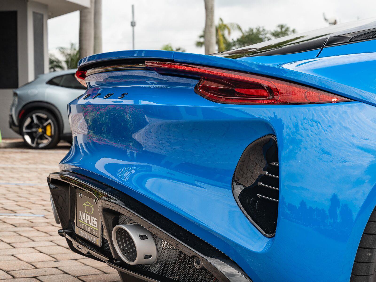 Used 2025 Lotus Emira RWD image 13