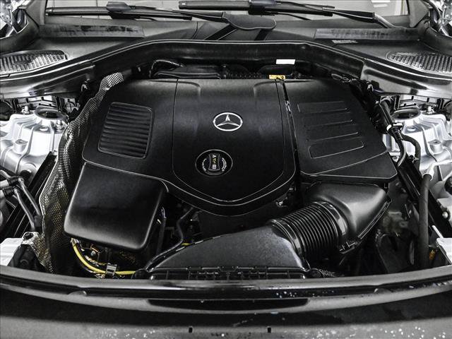 Certified 2025 Mercedes-Benz GLC 300 4MATIC w/ AMG Line image 24