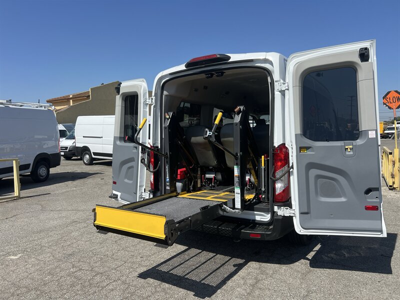 Used 2019 Ford Transit 150 XL RWD image 3
