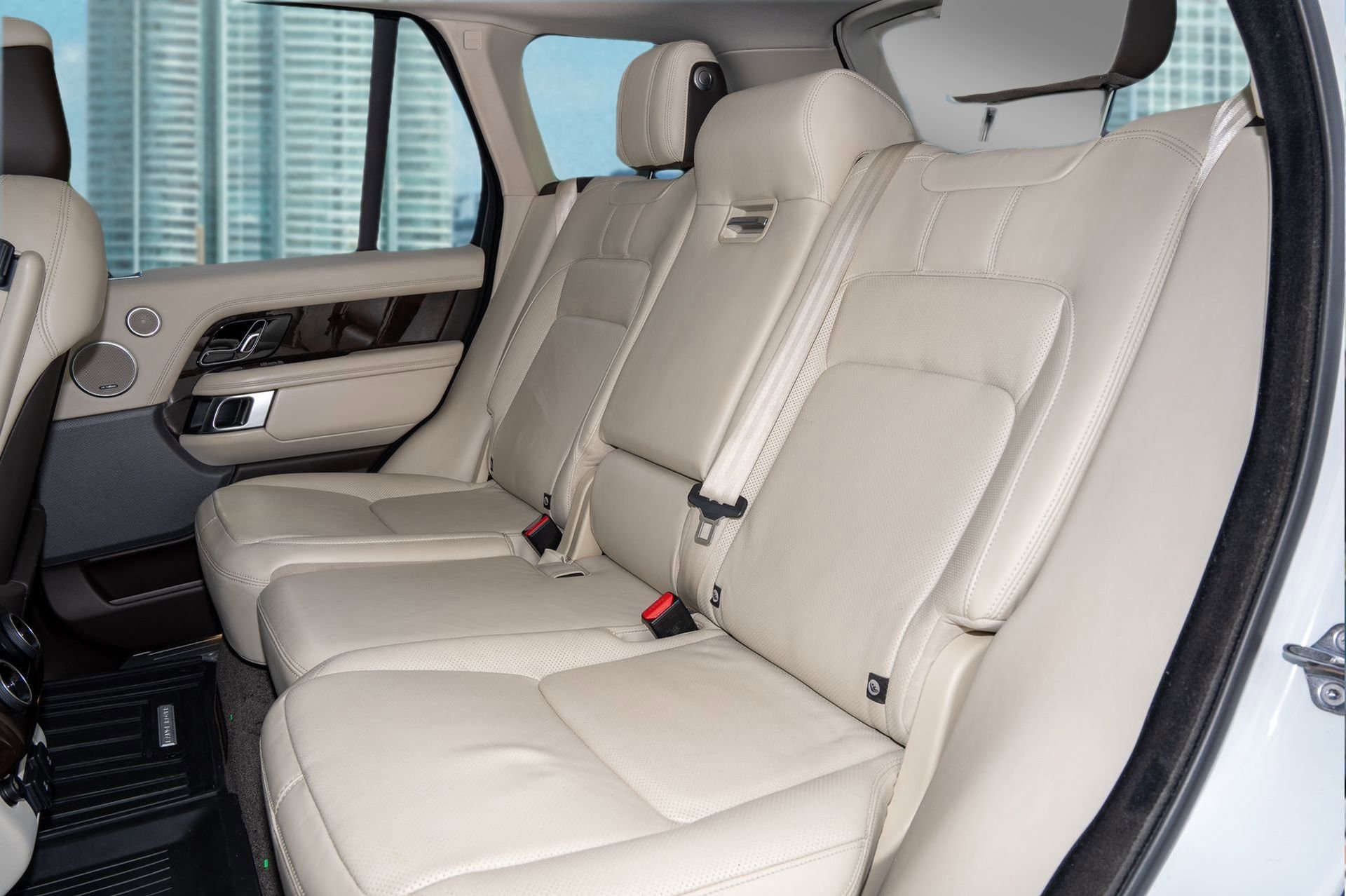 Used 2021 Land Rover Range Rover Westminster Edition image 16