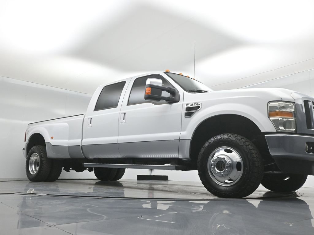 Used 2010 Ford F350 Lariat image 3