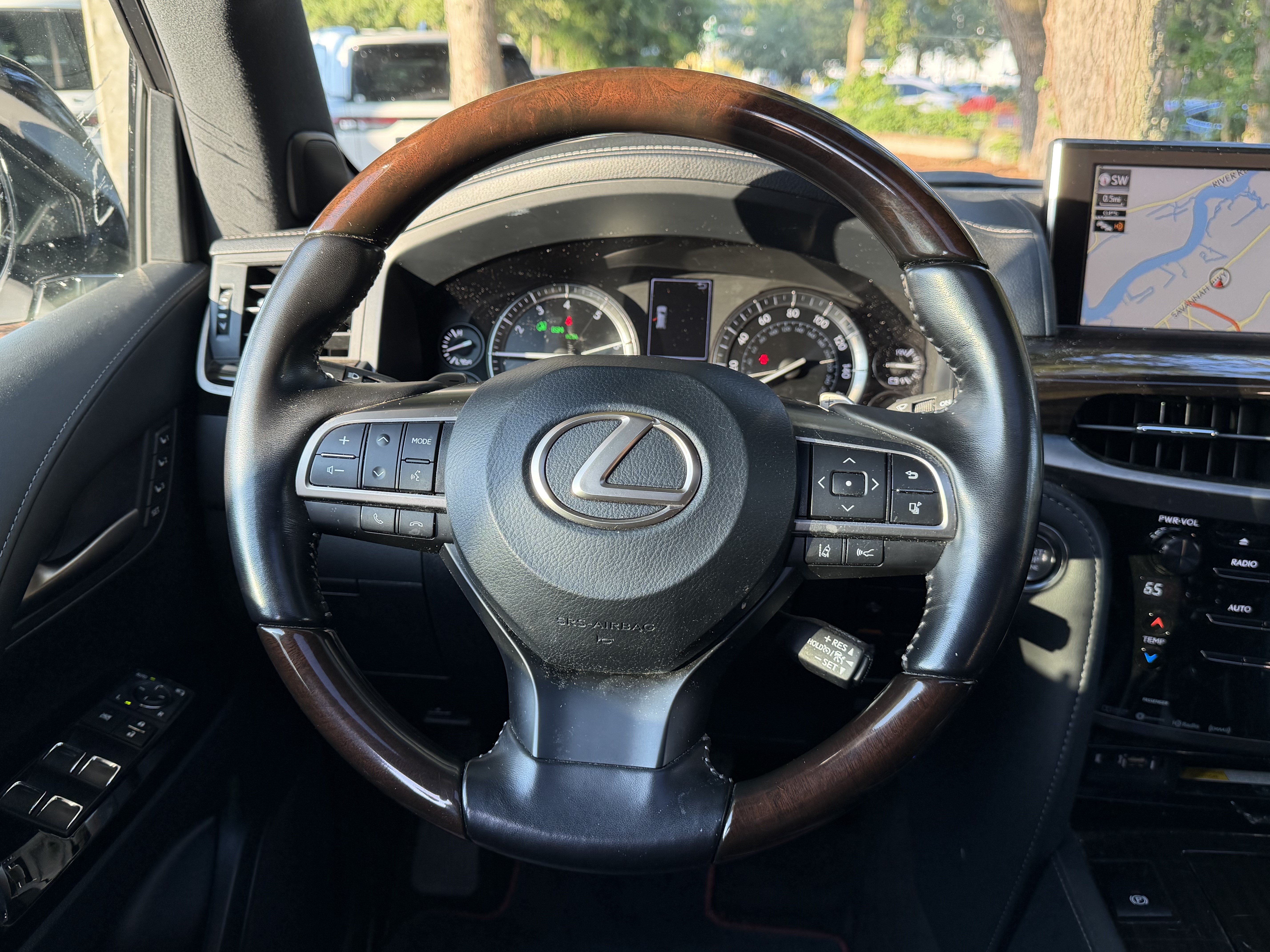 Used 2021 Lexus LX 570 4WD w/ Inspiration Series #2 image 34