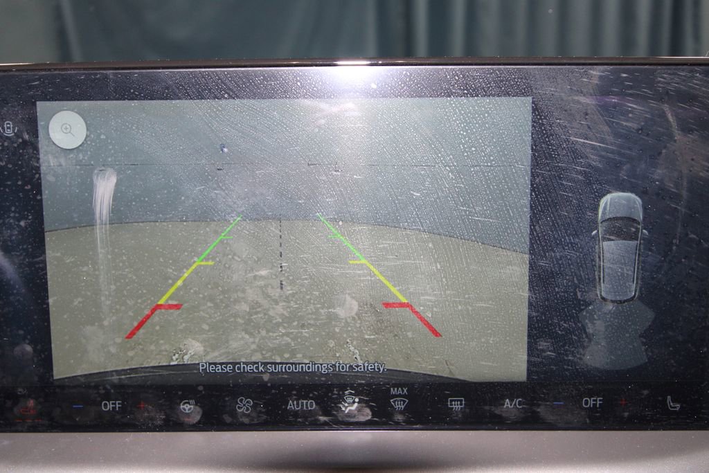 Used 2025 Ford Escape SE image 14