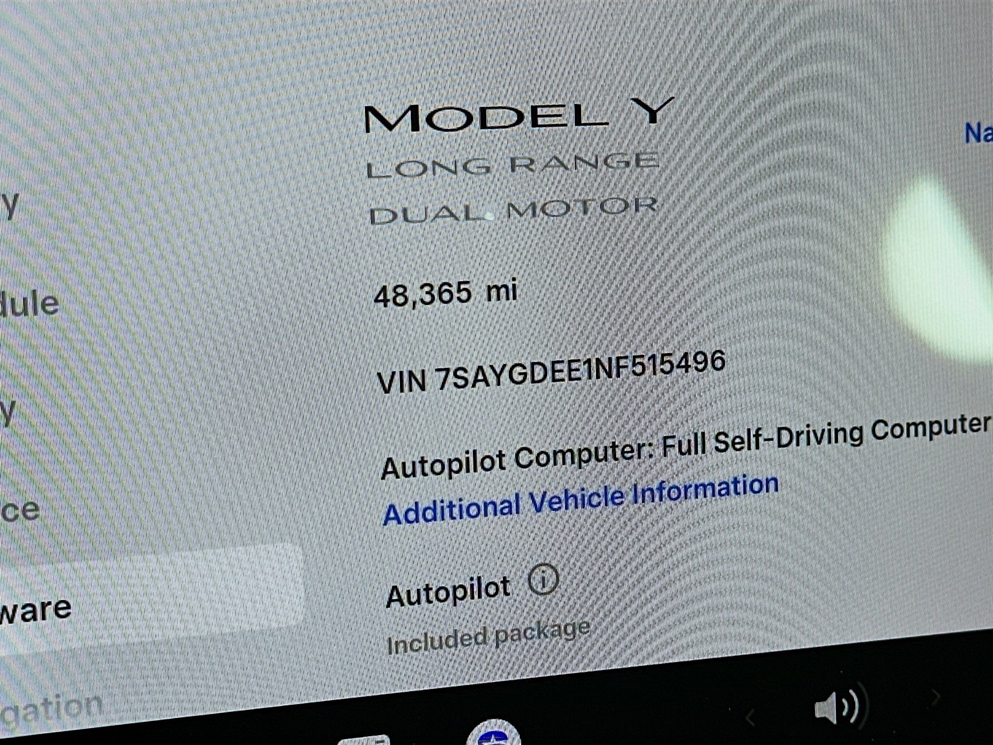 Used 2022 Tesla Model Y Long Range image 18