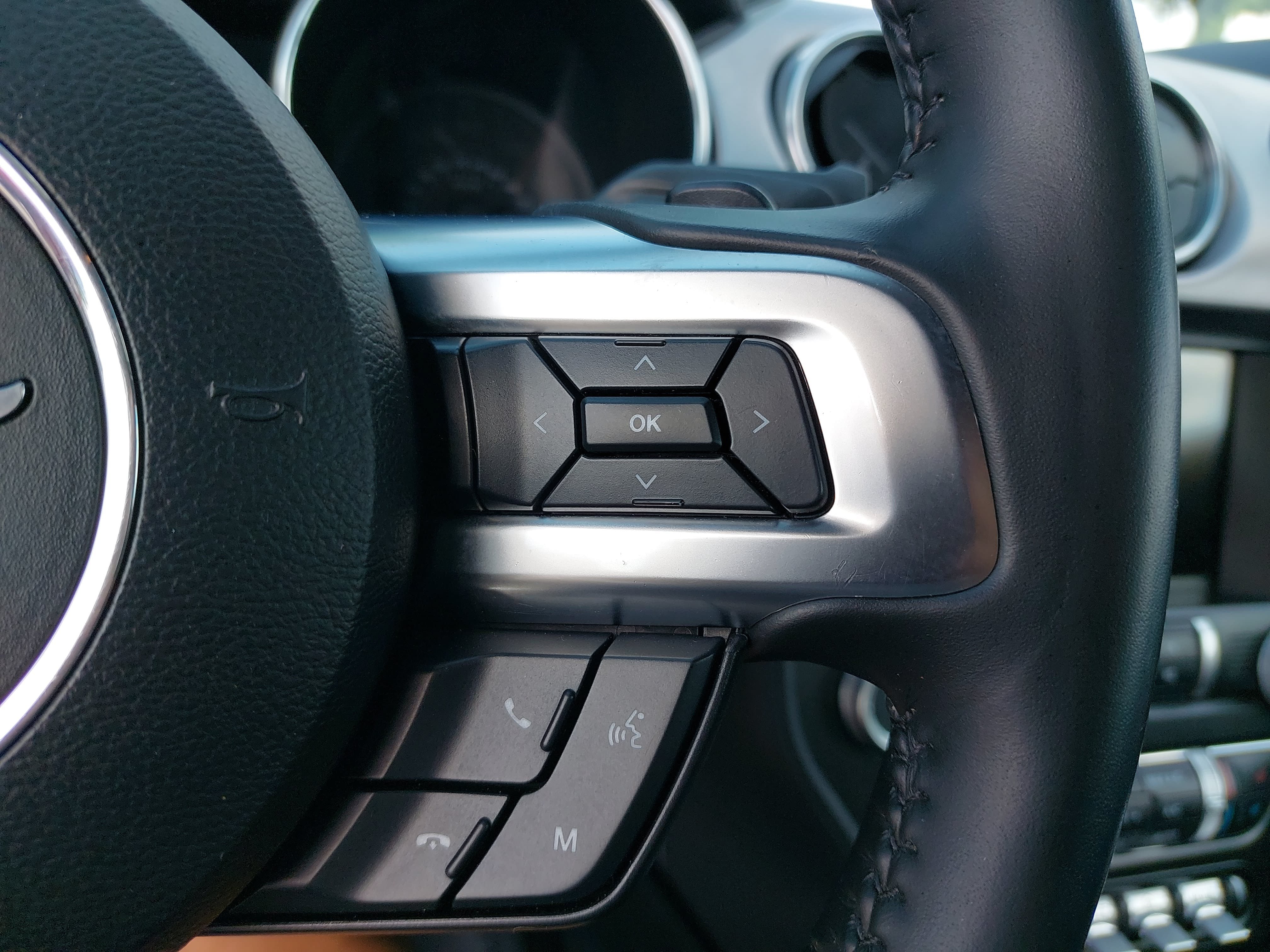 Used 2020 Ford Mustang Premium RWD image 19