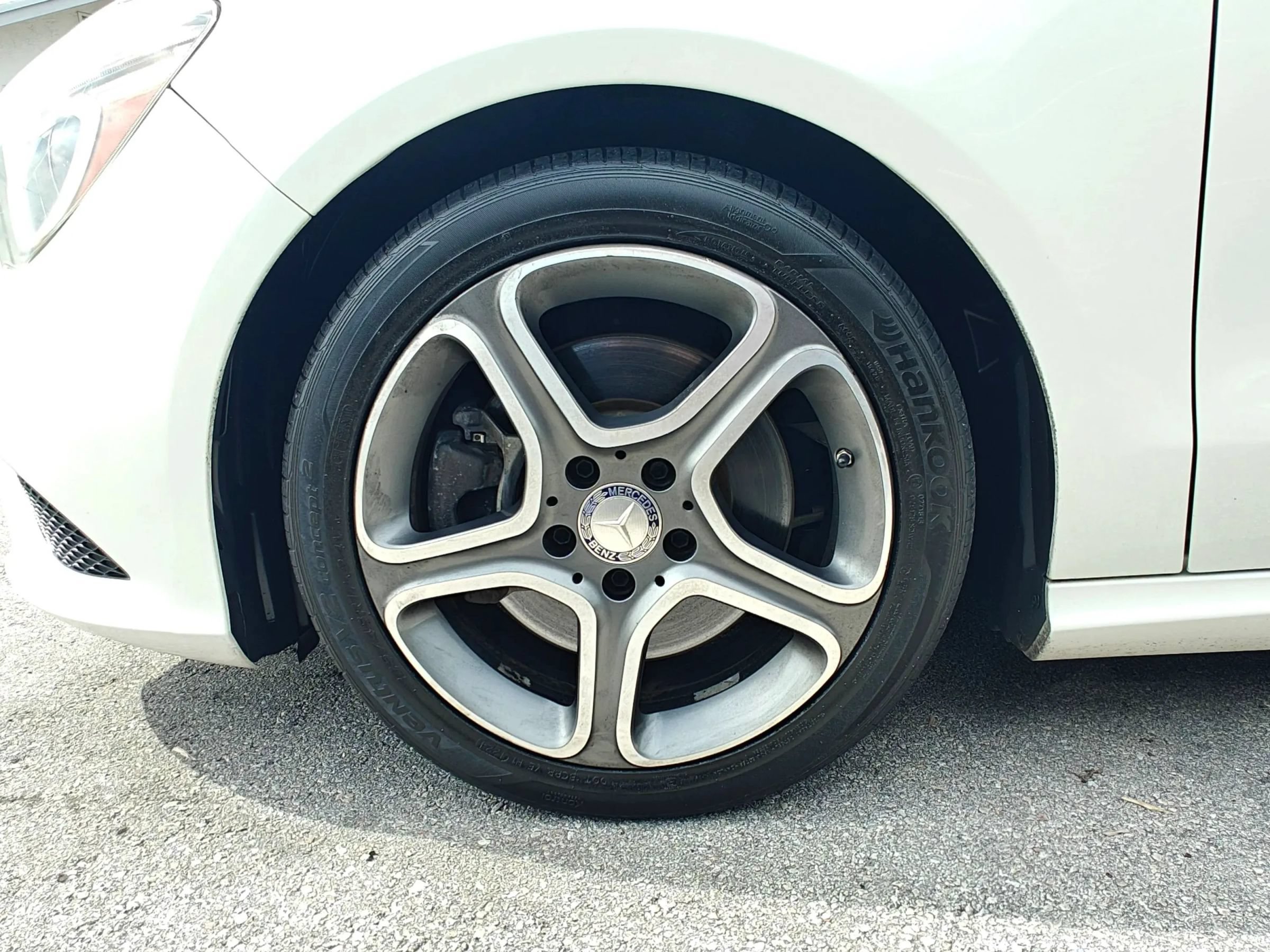 Used 2014 Mercedes-Benz CLA 250 image 30