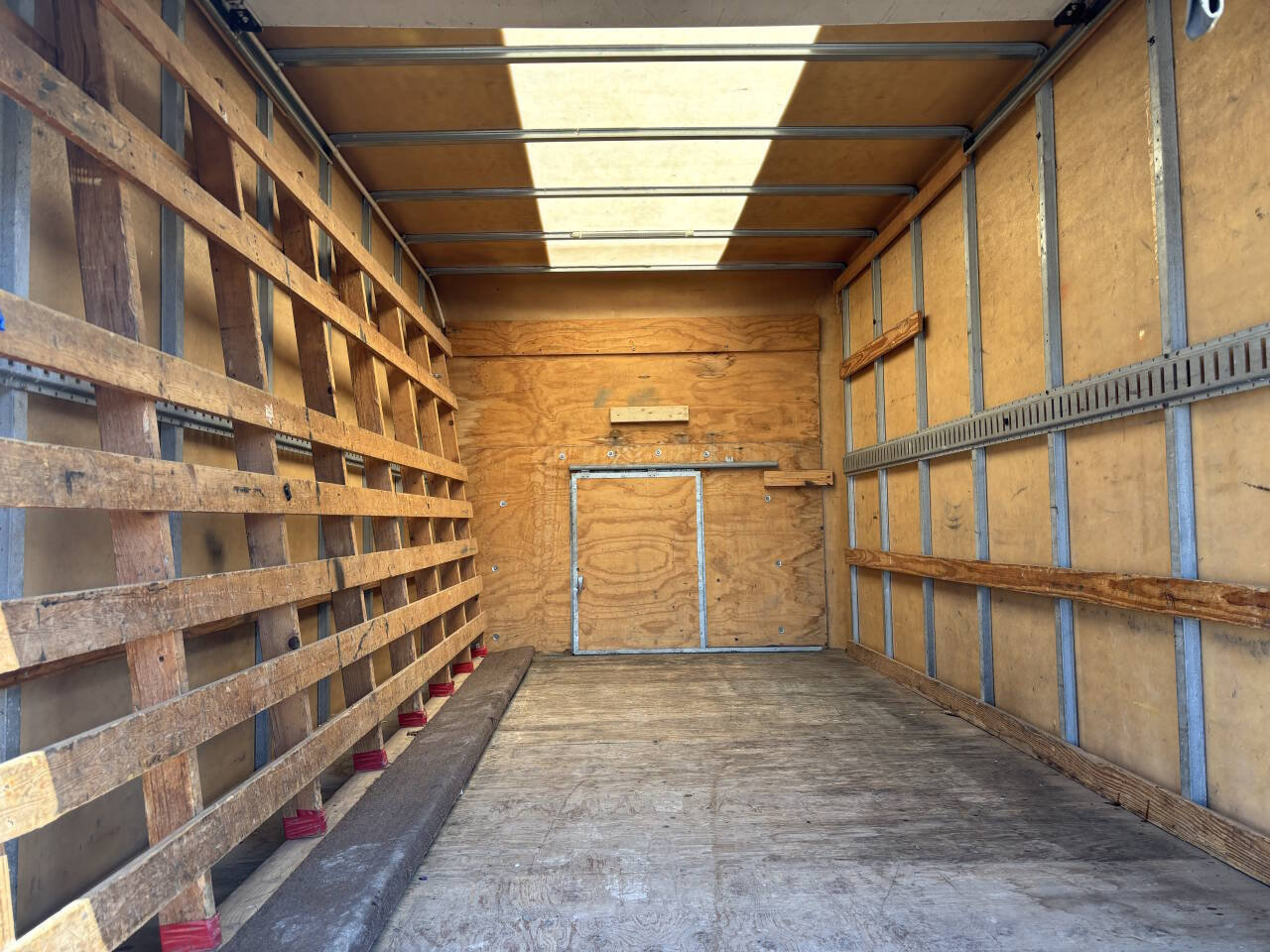 Used 2015 Chevrolet Express 3500 Extended RWD image 7