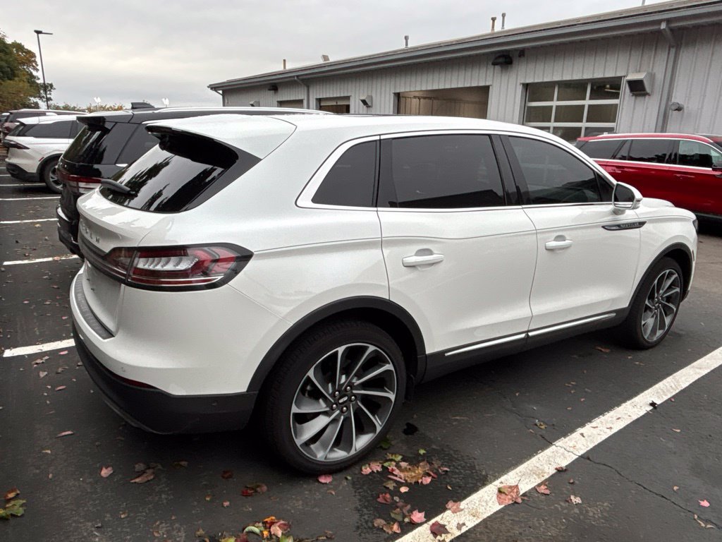 Used 2023 Lincoln Nautilus Reserve w/ Equipment Group 202A AWD/4WD image 6