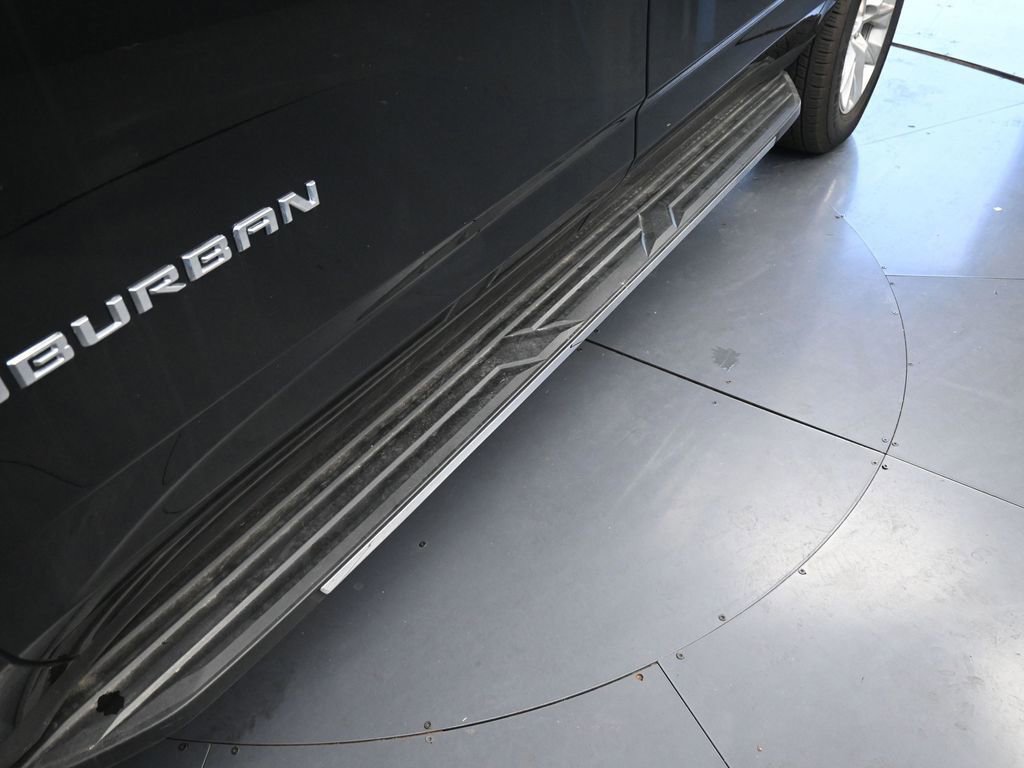 Used 2024 Chevrolet Suburban Premier image 18