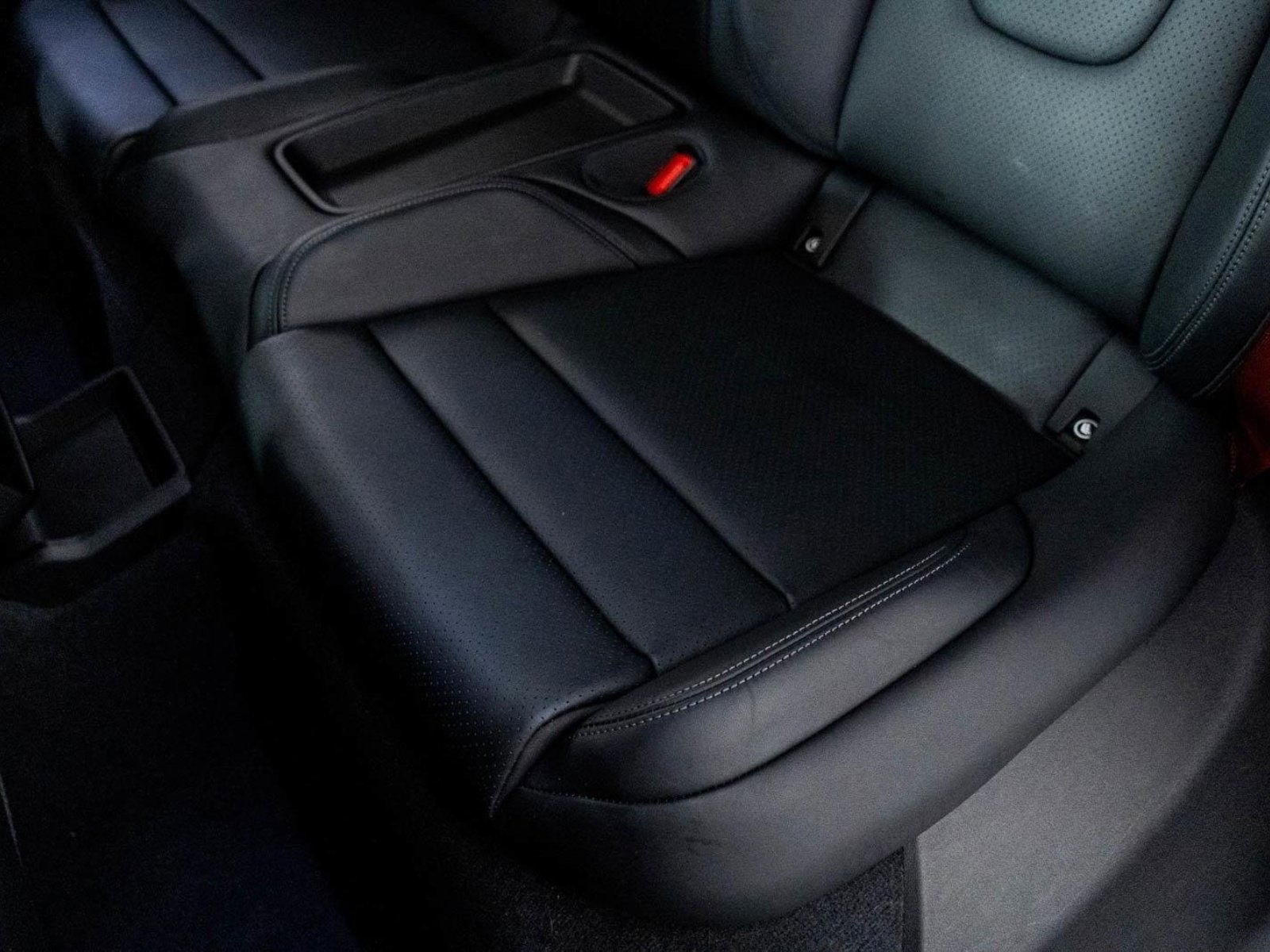 Used 2024 Porsche Taycan GTS w/ Premium Package (P6U) image 18