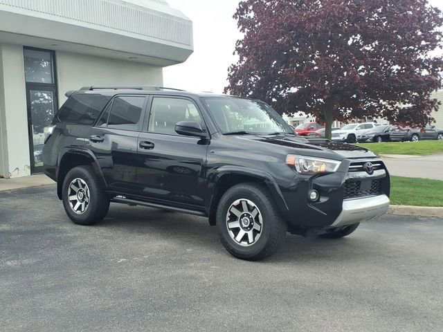 Certified 2023 Toyota 4Runner TRD Off-Road AWD/4WD image 24