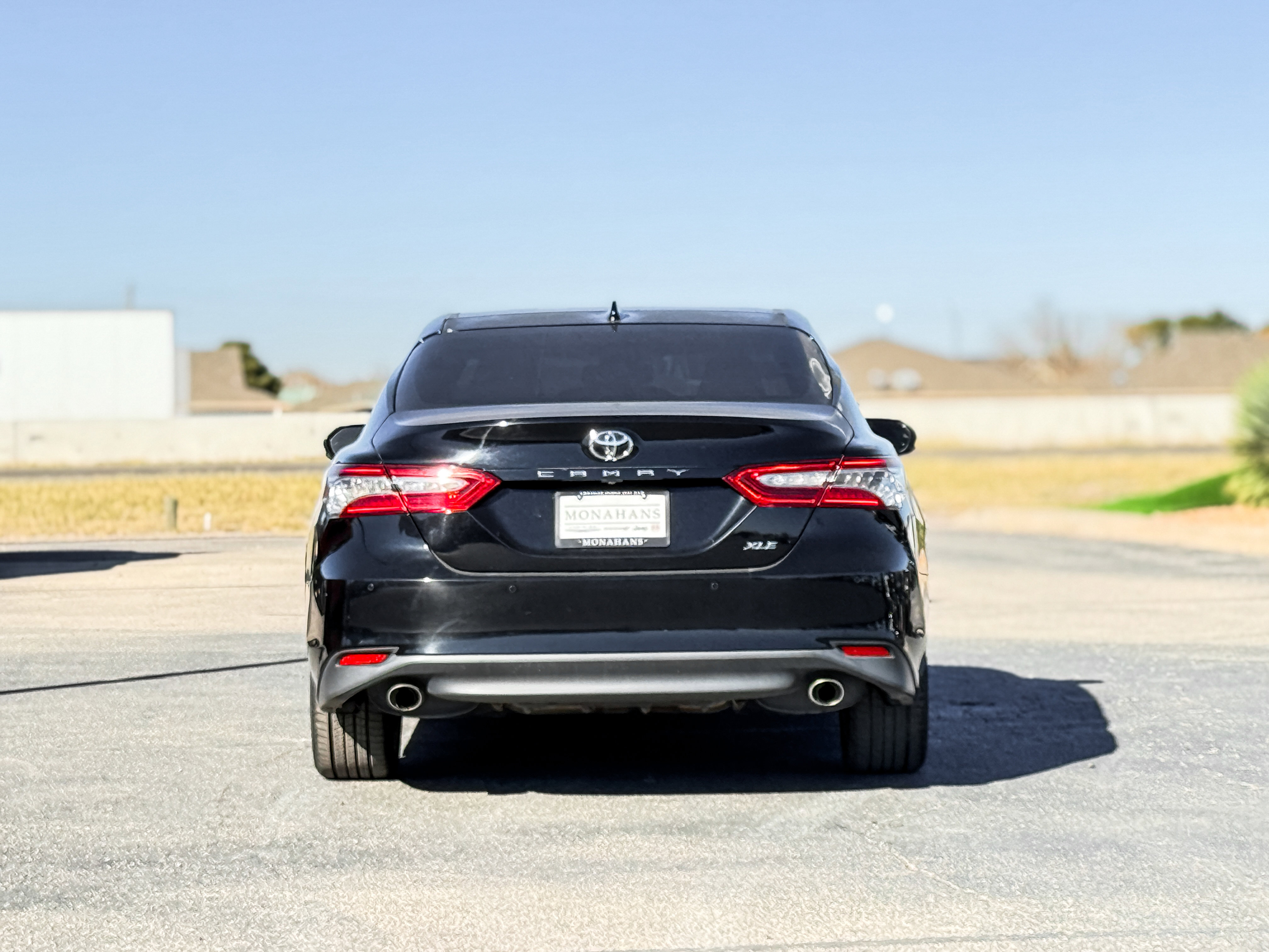 Used 2018 Toyota Camry XLE image 6