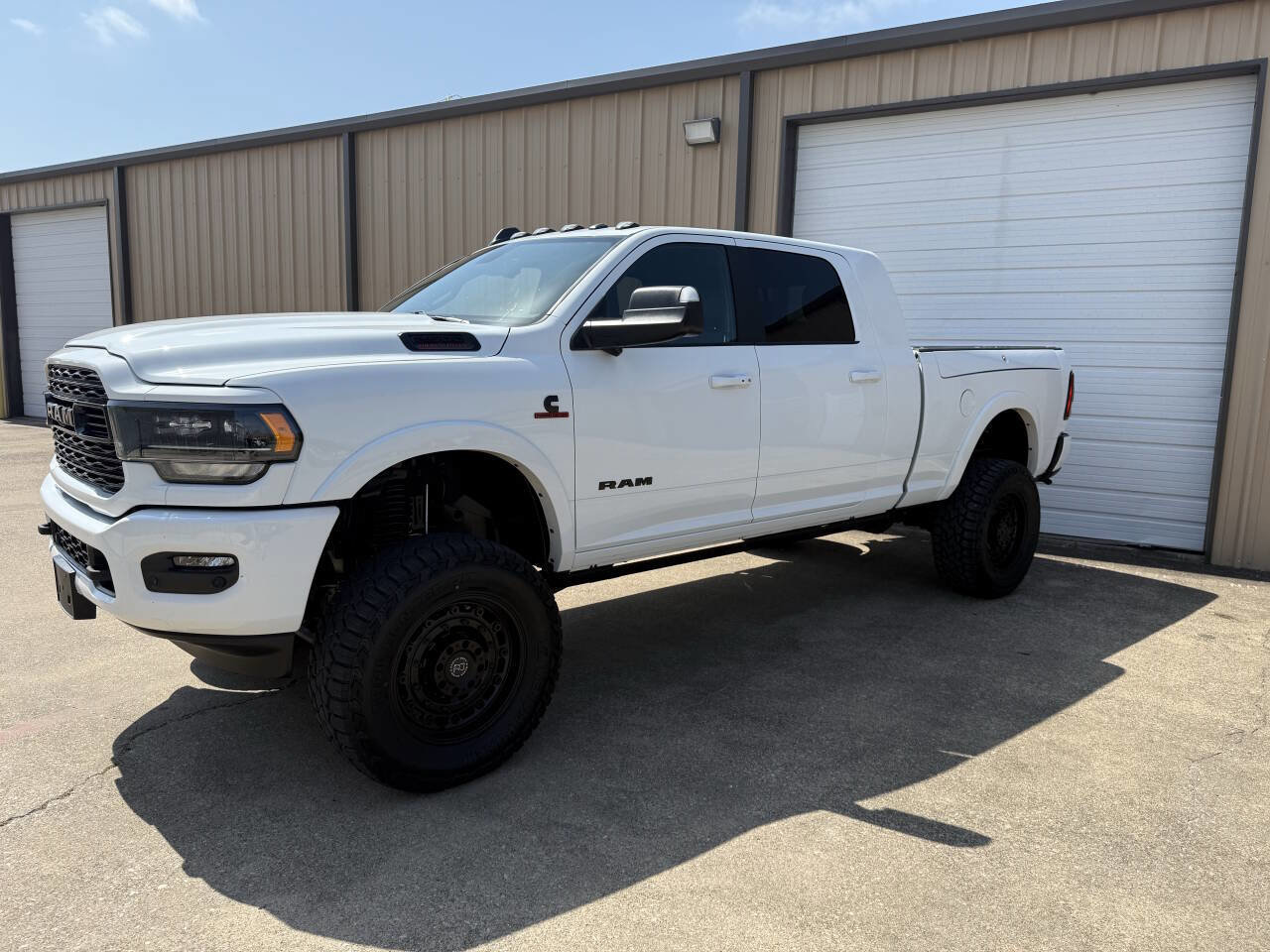 Used 2022 RAM 2500 Limited w/ Night Edition image 5