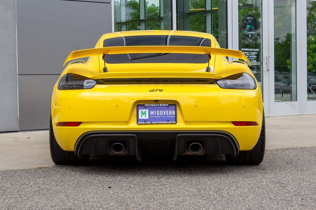 Used 2020 Porsche 718 Cayman GT4 RWD image 9
