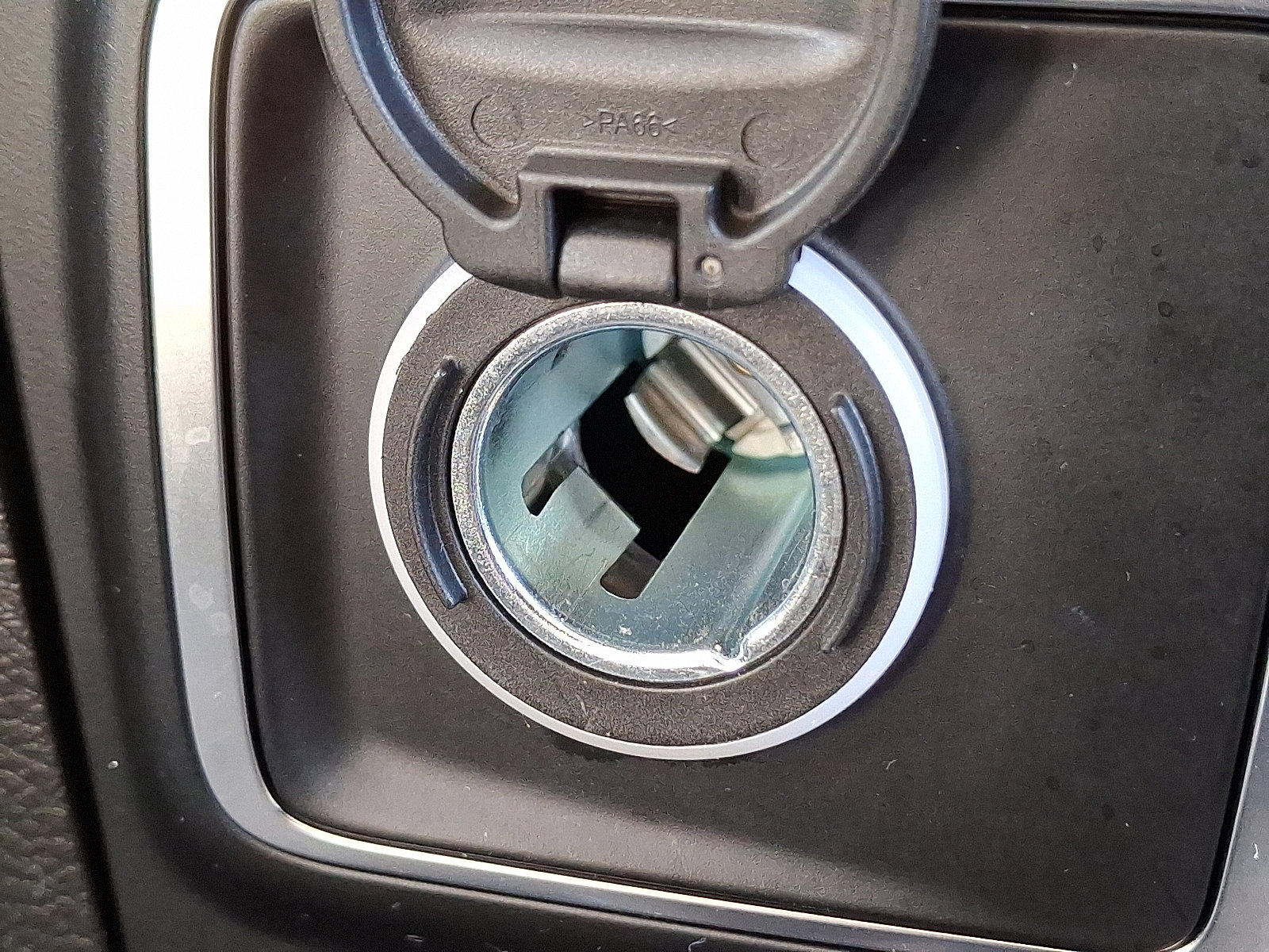 Certified 2022 Jeep Wrangler Unlimited Rubicon w/ Dual Top Group image 25