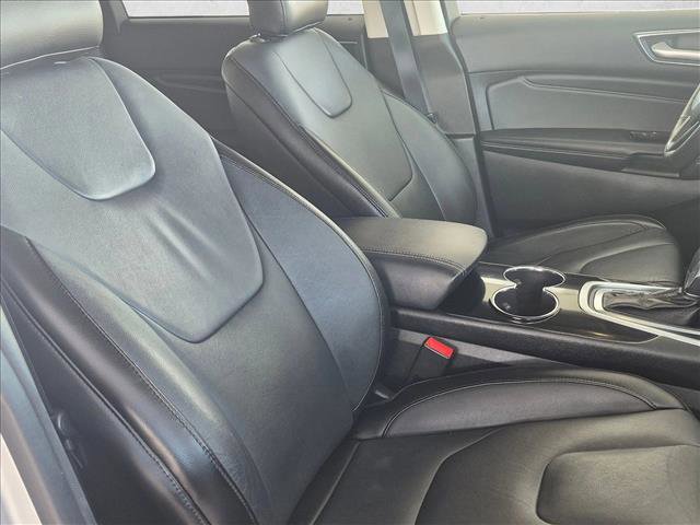 Used 2018 Ford Edge Titanium image 20