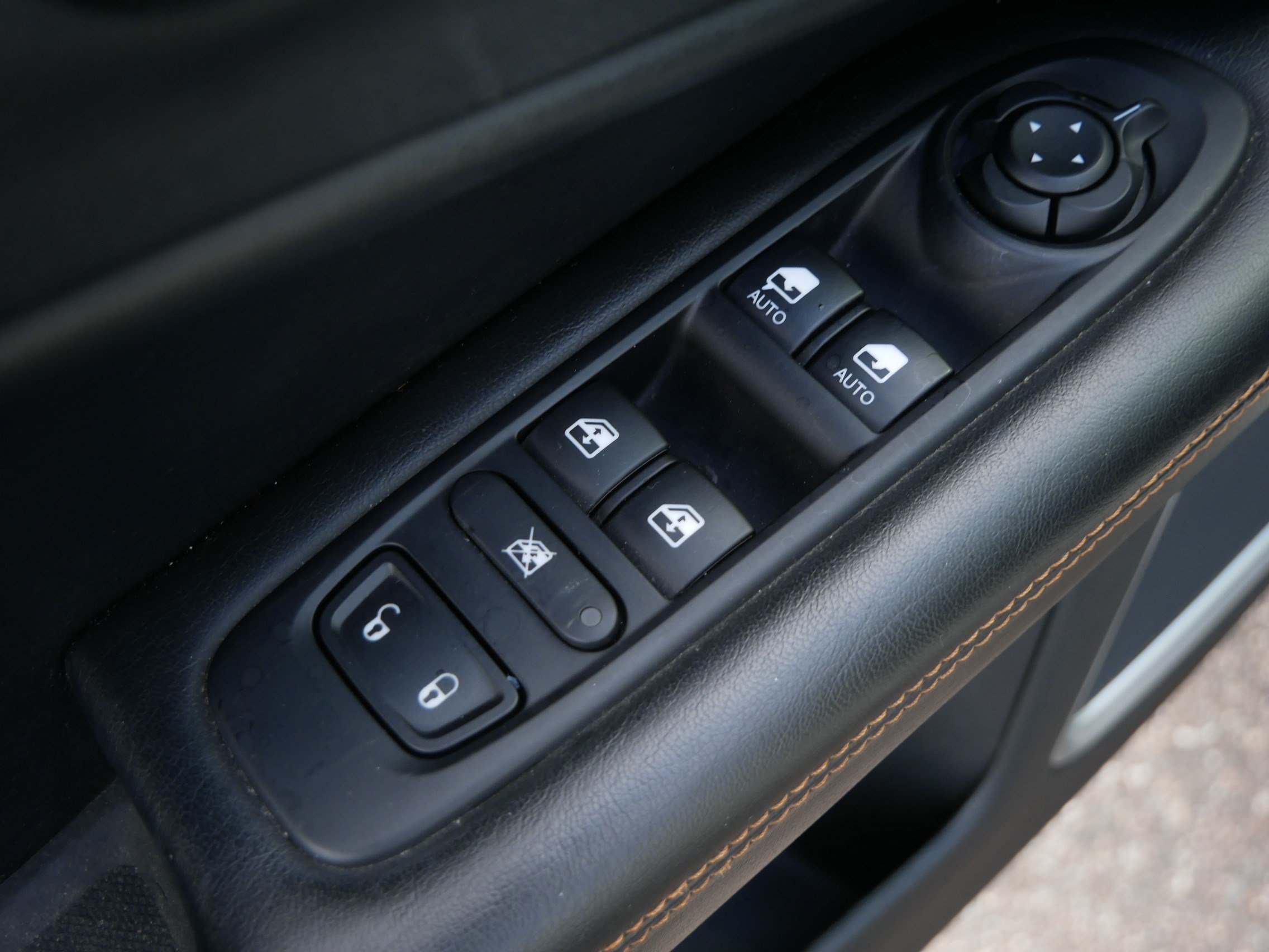 Used 2021 Jeep Compass Limited w/ Sun and Sound Group AWD/4WD image 22