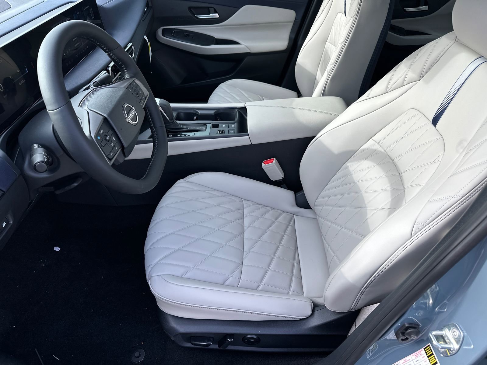 New 2026 Nissan Sentra SL w/ Floor Mat Package image 7