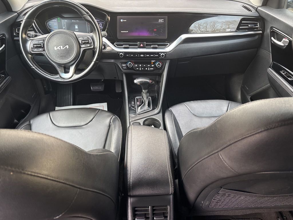 Used 2022 Kia Niro Touring Special Edition FWD image 17