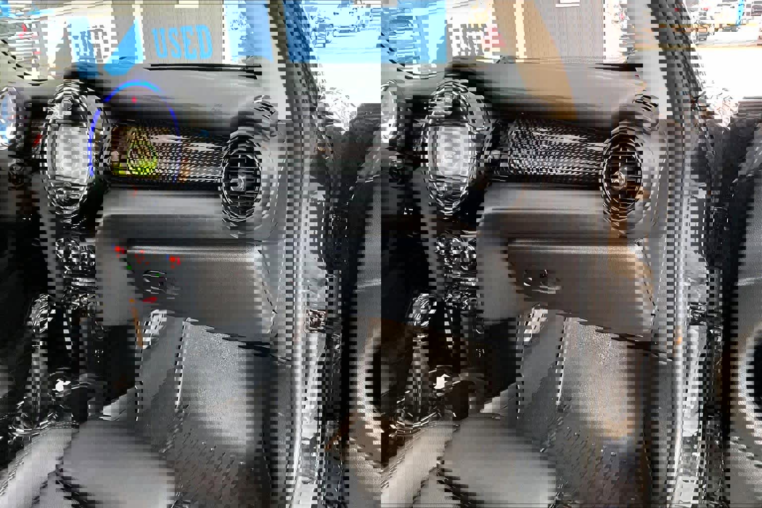 Used 2017 MINI Cooper S image 19