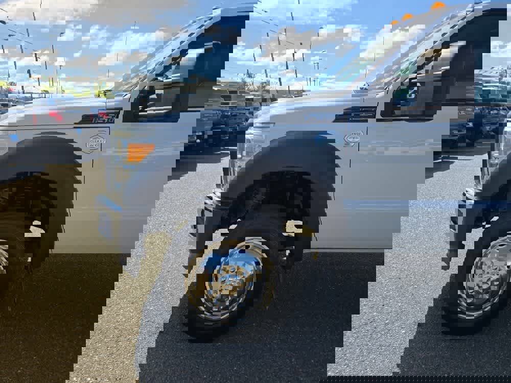 Used 2013 Ford F550 XL 2WD SuperCab 186 WB 84 CA w/ XL Value Pkg image 19