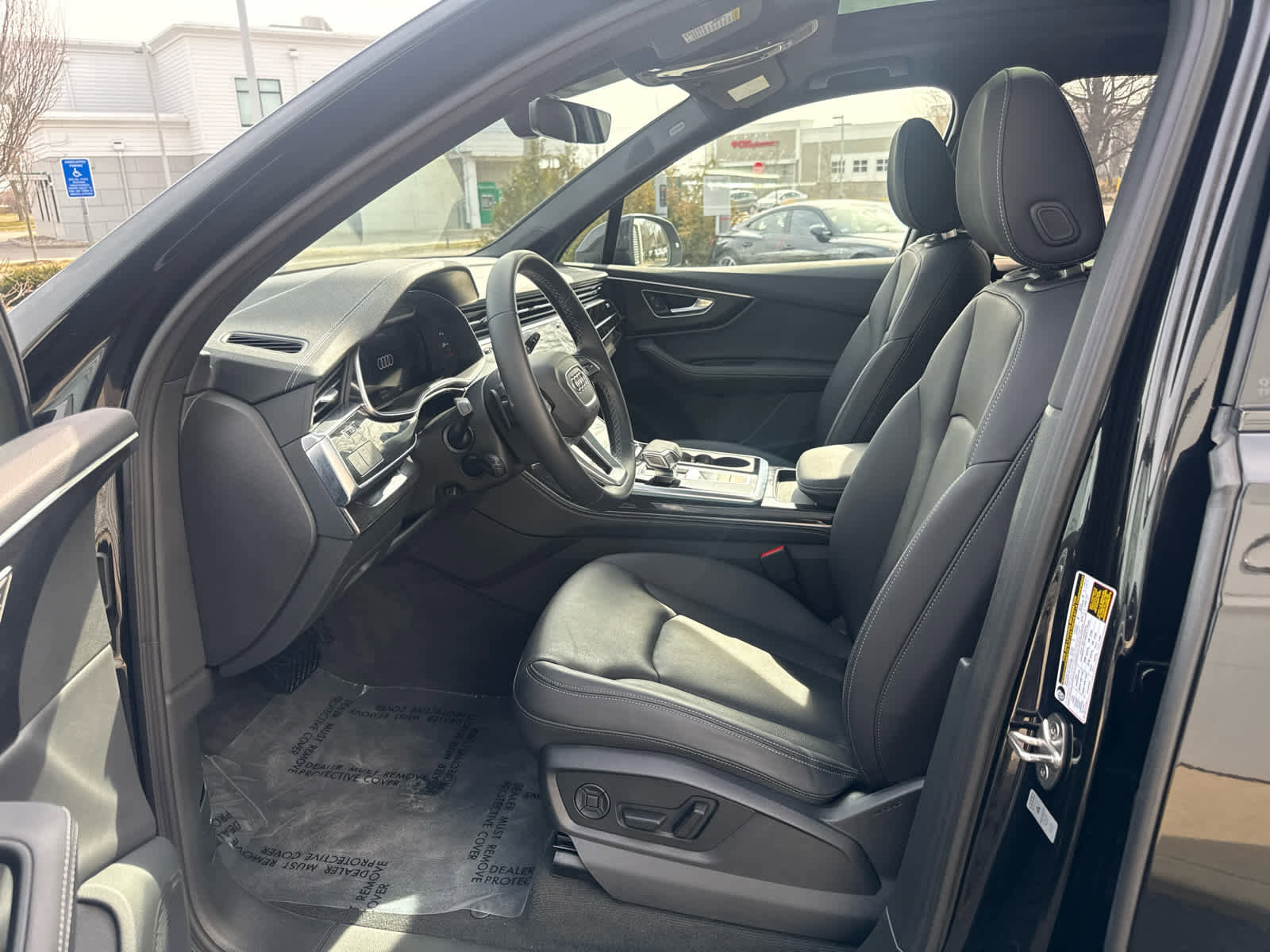 Used 2025 Audi Q7 2.0T Premium Plus w/ Premium Plus Package image 8