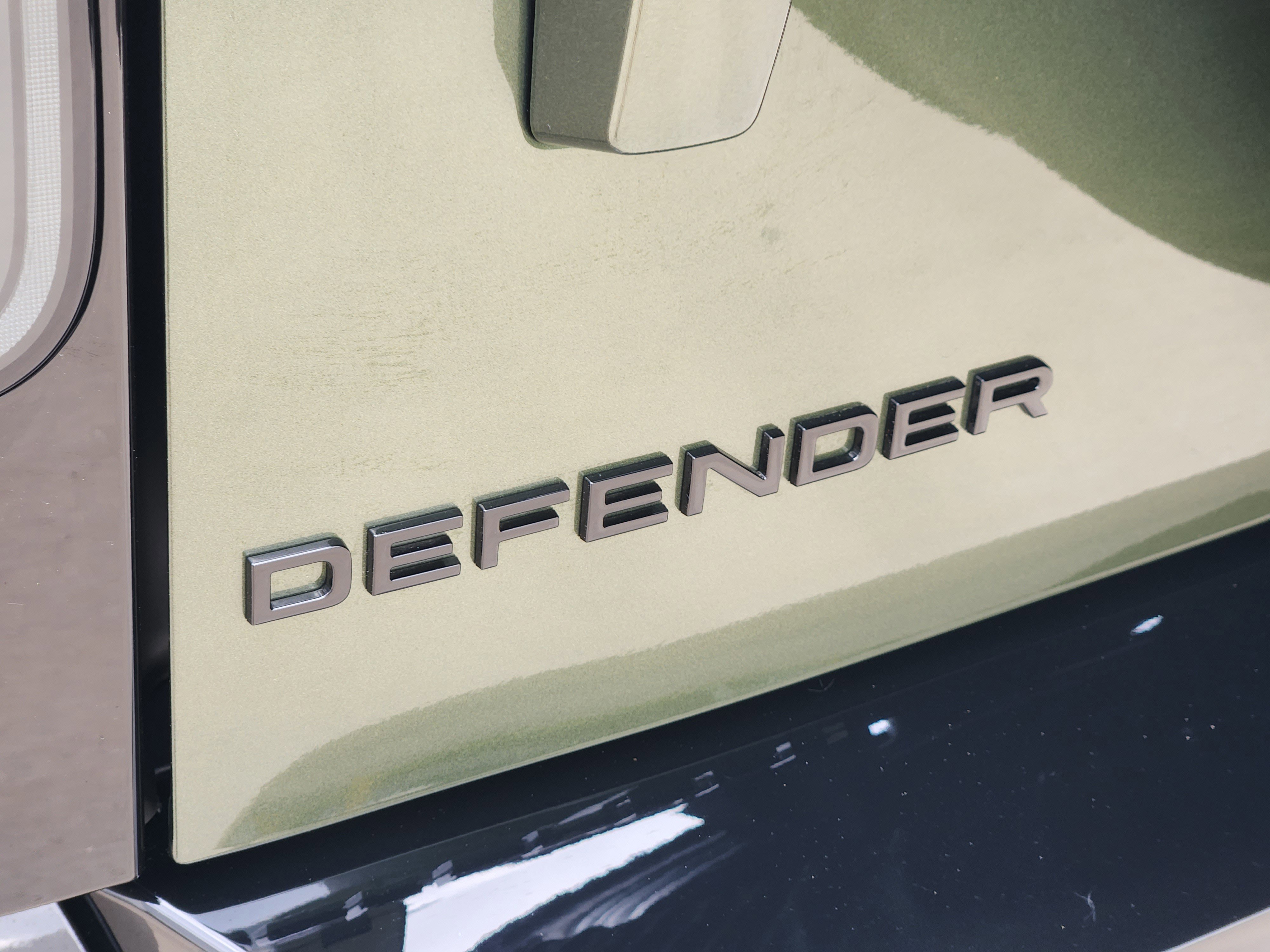 New 2026 Land Rover Defender 110 S AWD/4WD image 31