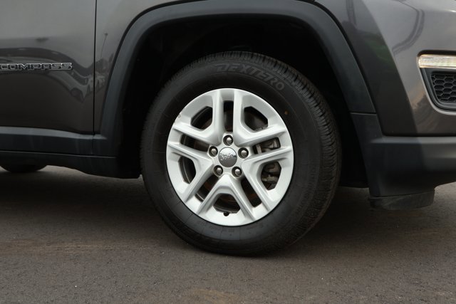 Used 2020 Jeep Compass Sport image 5