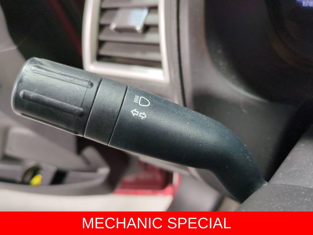 Used 2013 Ford Explorer XLT image 25